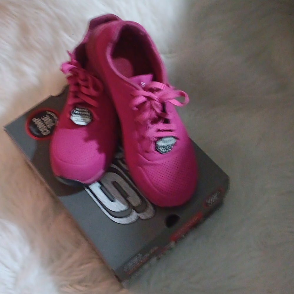 Fushia Neon Steel Toe Sketchers